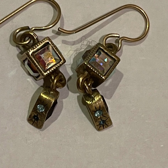 Patricia Locke gold earrings with teardrop on bottom - Picture 2 of 2